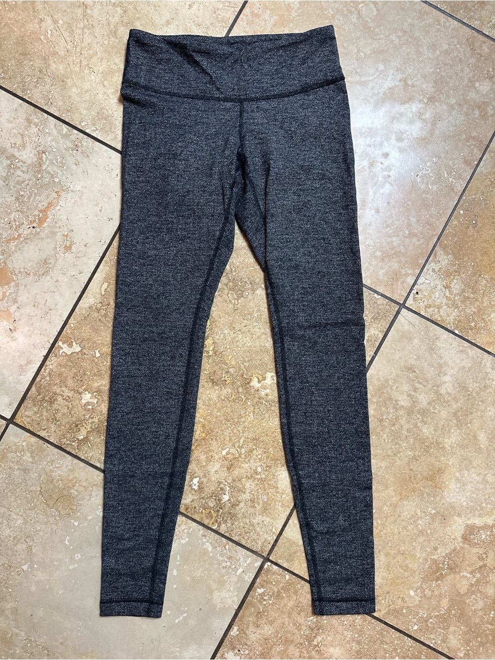 Lululemon heather grey leggings, size 6